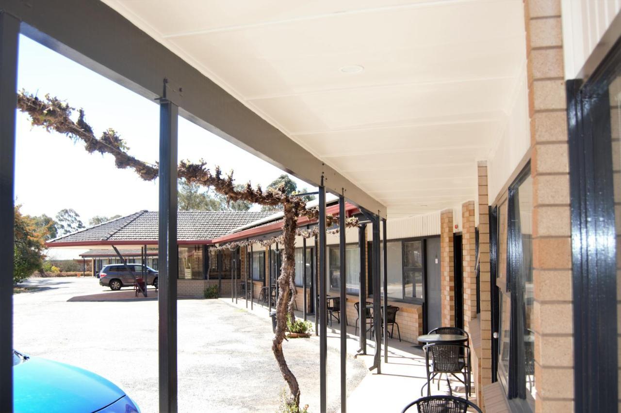 Civic Motor Inn Cowra Exterior foto