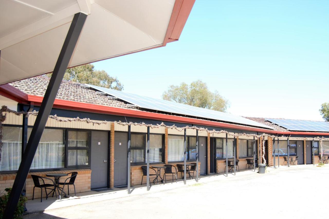 Civic Motor Inn Cowra Exterior foto